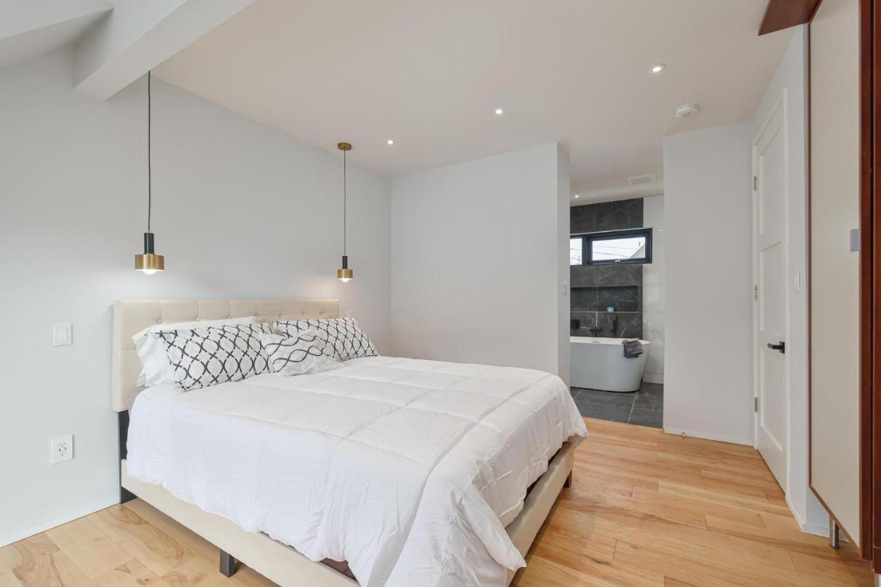 New Modern 1400 Sq Ft Coach House Near Everything Toronto Zewnętrze zdjęcie