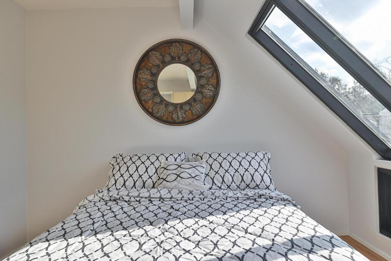 New Modern 1400 Sq Ft Coach House Near Everything Toronto Zewnętrze zdjęcie