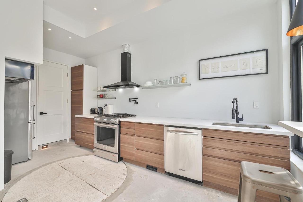 New Modern 1400 Sq Ft Coach House Near Everything Toronto Zewnętrze zdjęcie