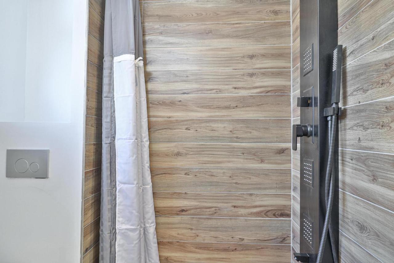 New Modern 1400 Sq Ft Coach House Near Everything Toronto Zewnętrze zdjęcie