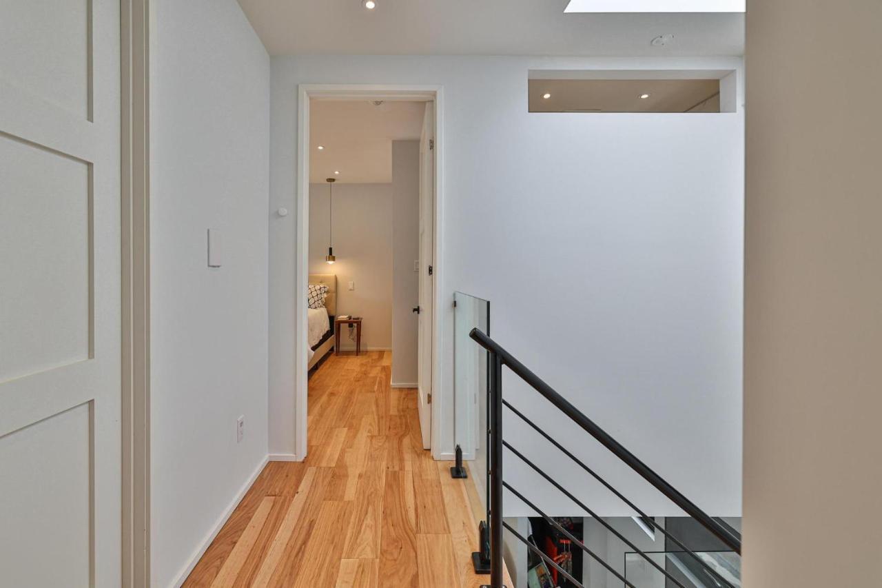 New Modern 1400 Sq Ft Coach House Near Everything Toronto Zewnętrze zdjęcie